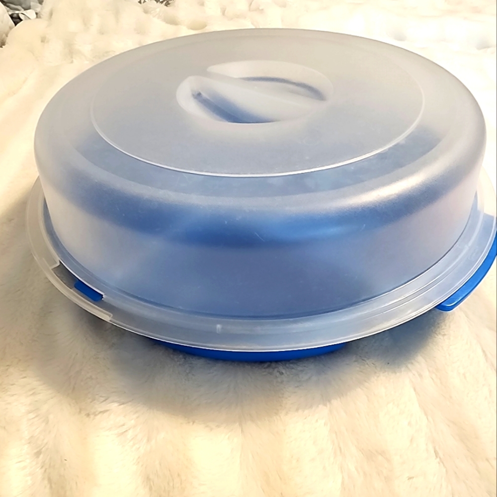 $5 With Bundle.  Rubbermaid Relish Tray